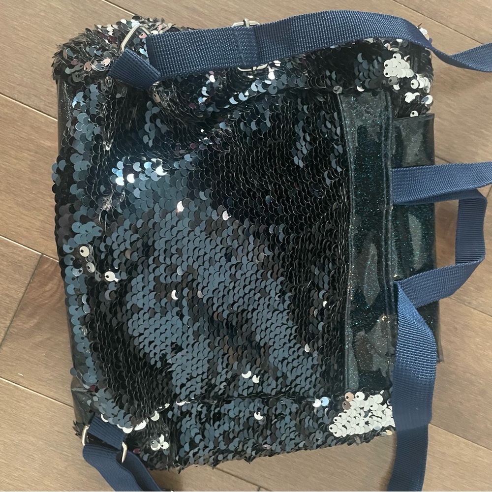 Disney Frozen II Sequin Bag with Black Accents - Picture 5 of 7